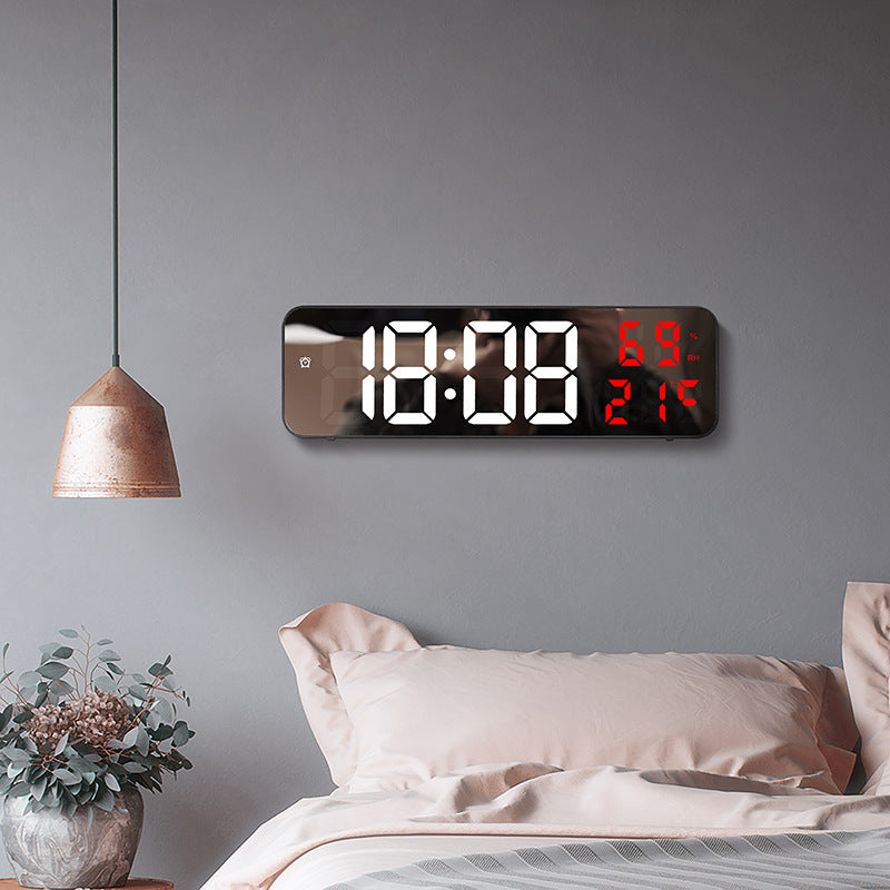 Digital Wall Clock n use